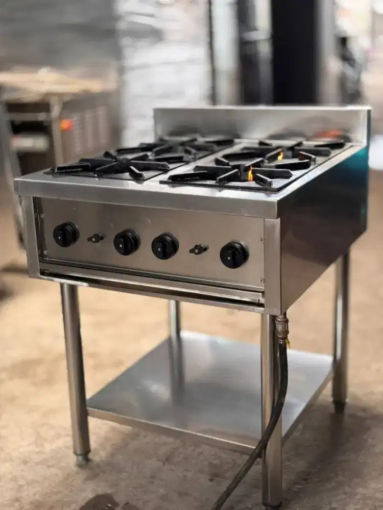 KOMPOR 4 TUNGKU

Ukuran 70x75x85
High pressure 

Harga 5.500.000