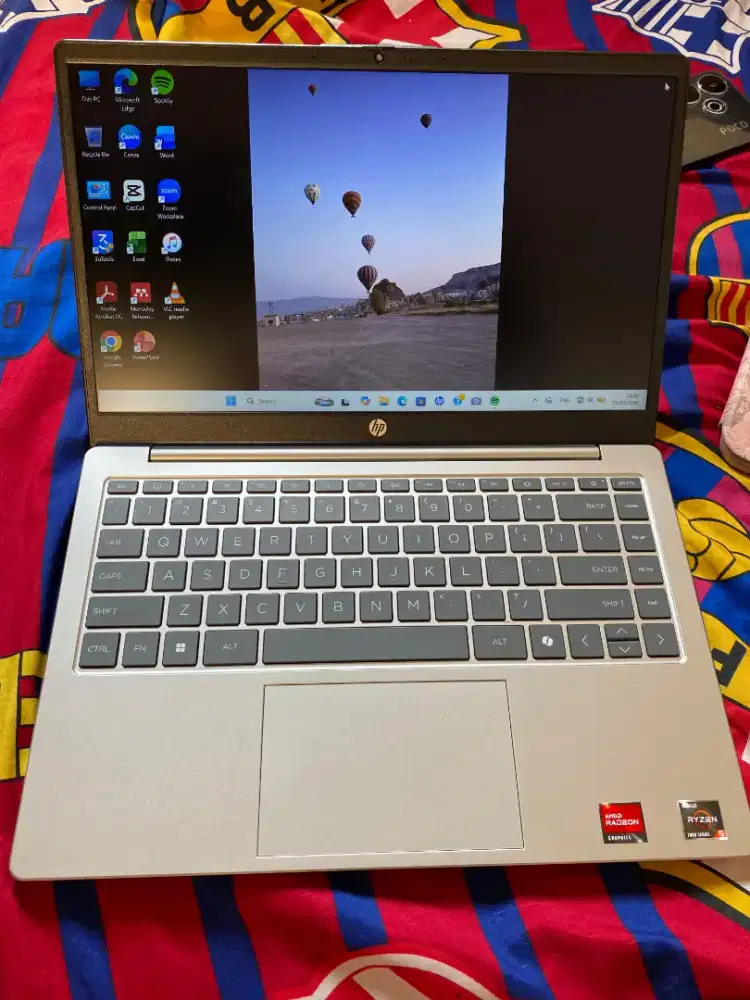 laptop Hp 14-EM0530AU Silver