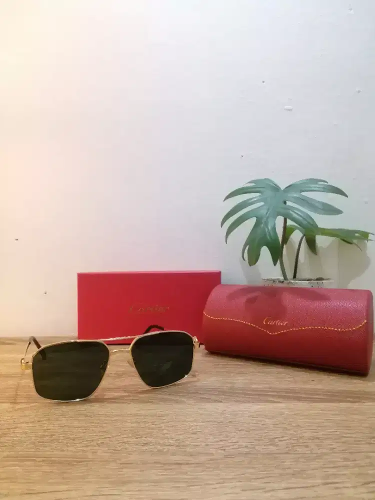 Kacamata Cartier