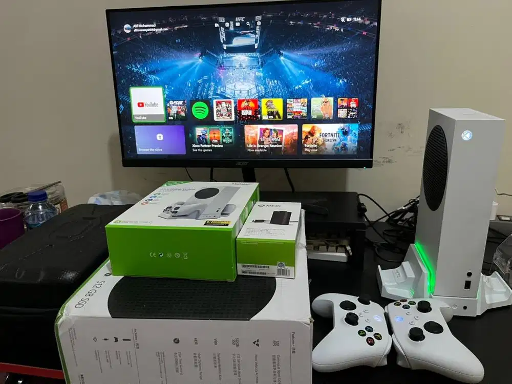 Xbox Series S 512GB + Monitor 24inch FHD + Aksesoris