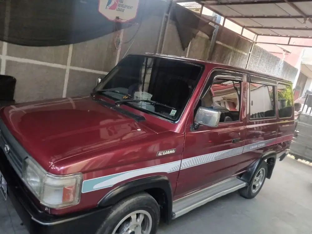 Kijang Super KF40 Thn 1995, Short, Merah Metalik, Antik, Masih Ori.