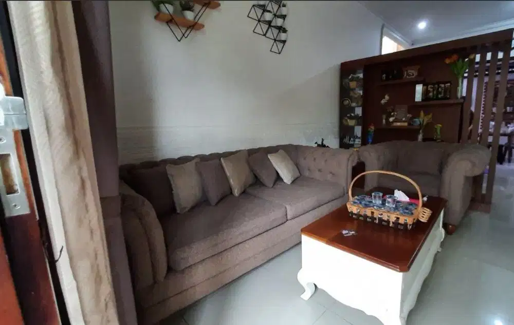 Sofa 3 seater dan 1 seater, bonus meja