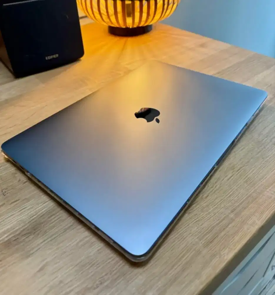 Macbook M1 pro Tochbar Ram 8gb ssd 256gb