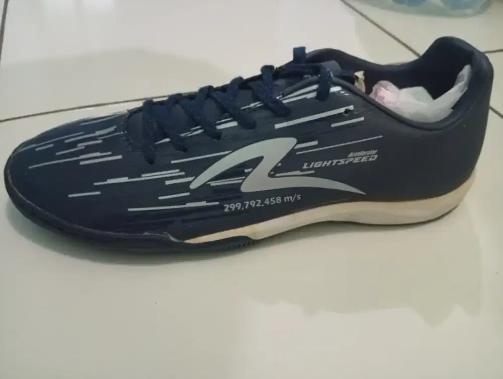 Sepatu koleksi Spec original