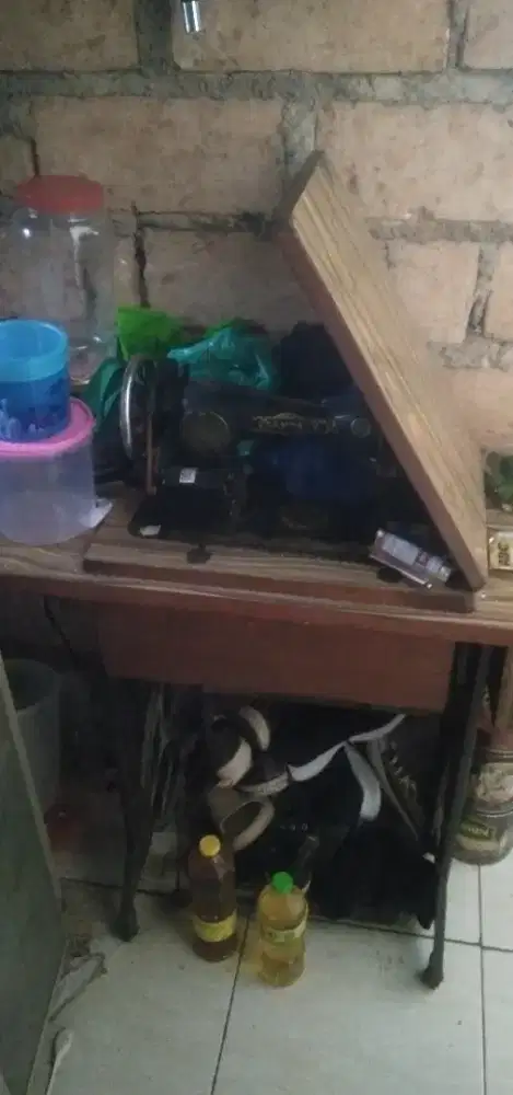 Mesin jahit masih normal