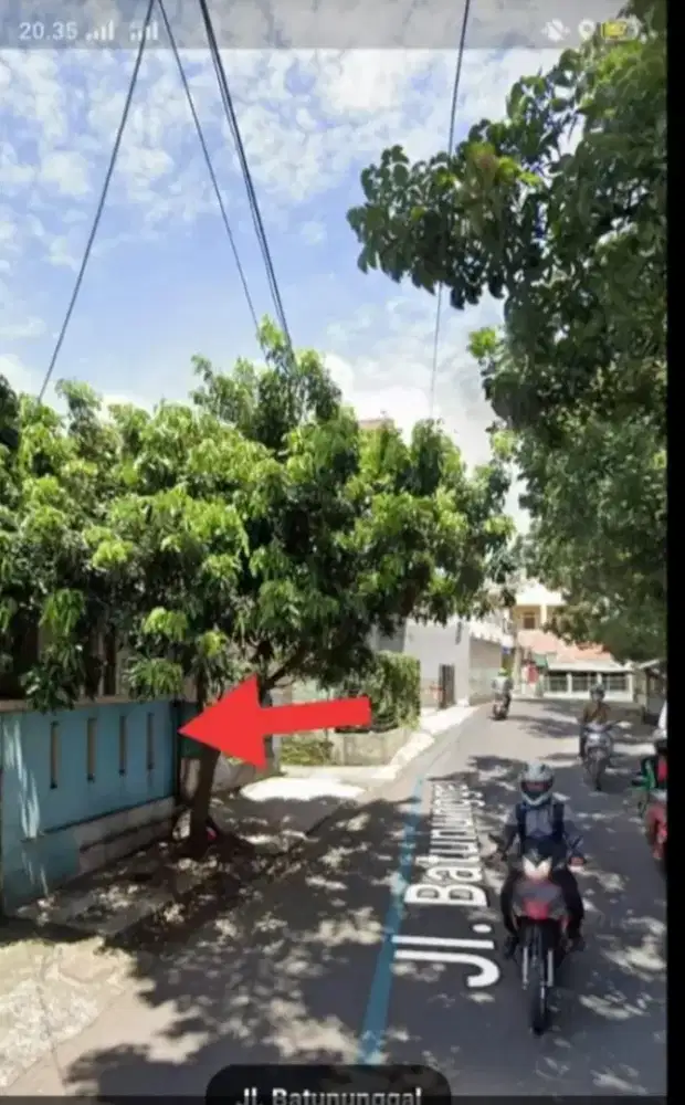 Di jual rumah strategis pinggir jalan sayap batunggal