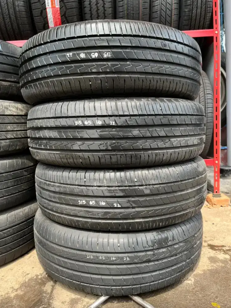 Ban falken 215/65 R16 kondisi 90% tahun 2022 4buah