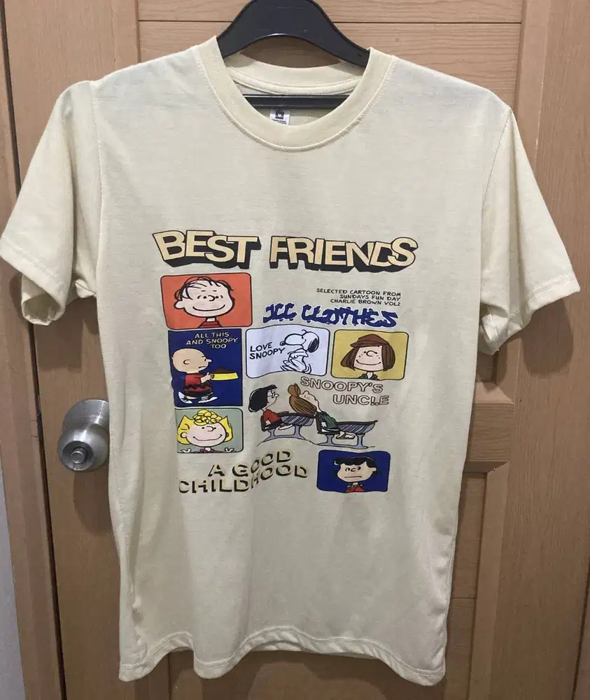 Kaos Snoopy Best Friends – Graphic Tee Cute / Vintage Style - M
