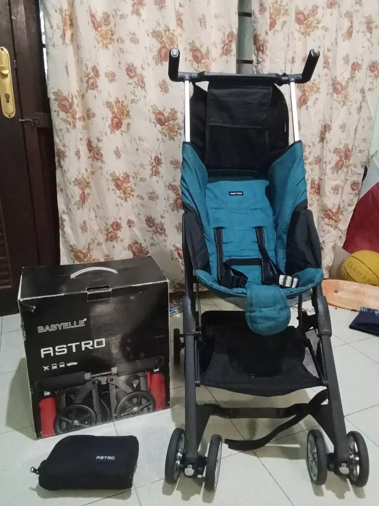 Stroller lipat bayi pockit merk Astro babyelle