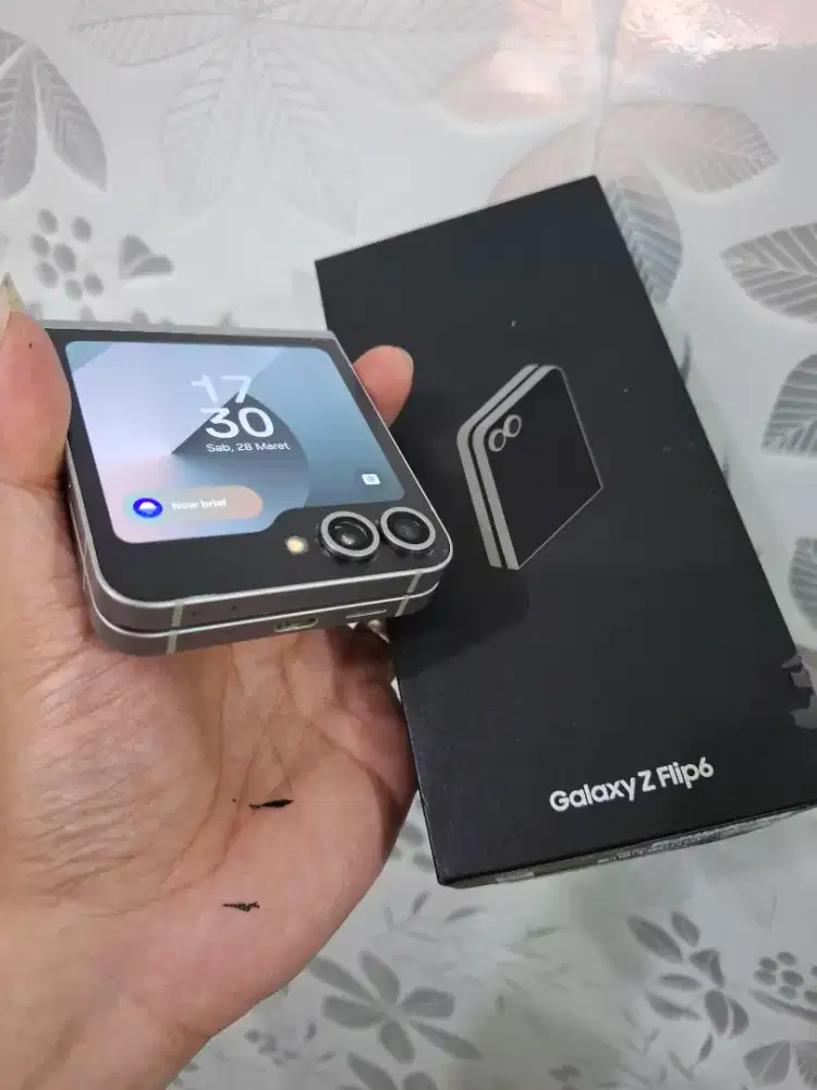 Samsung z flip 6 ram 12/256 fullset mulus  original