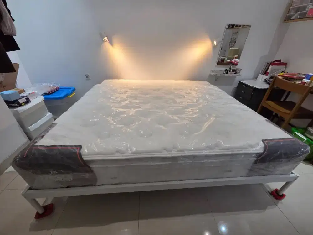 RUGI JUAL! Kasur KING 180x200 MASIH BARU + Bed Frame IKEA – 6,9 JT