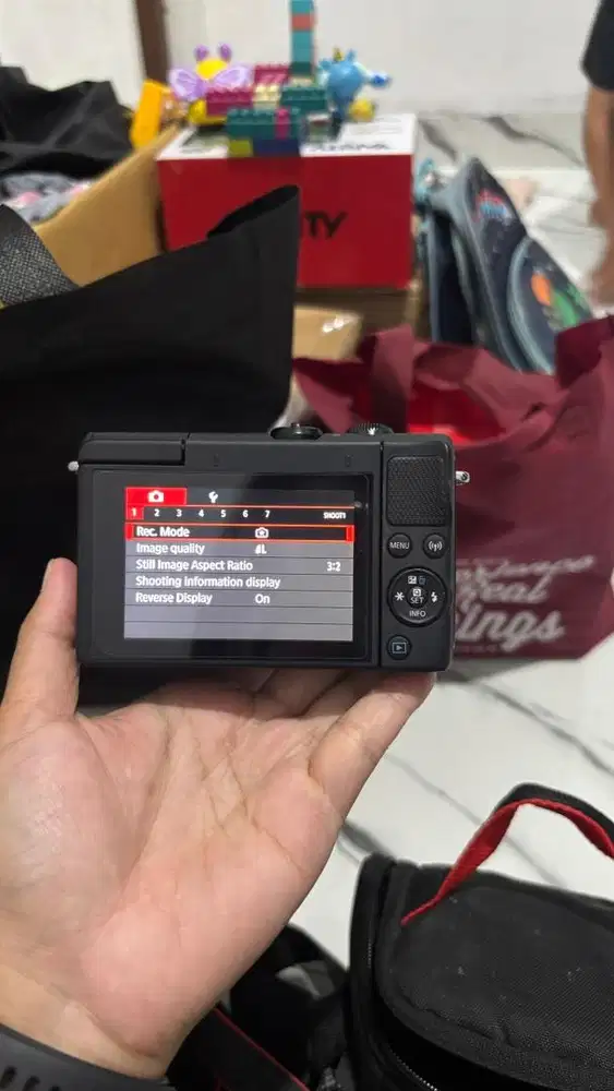 Canon m100 kamera mirrorless