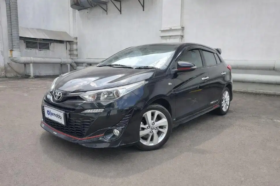 LOW DP Toyota Yaris 1.5 TRD Sportivo Bensin-AT 2019 JYE