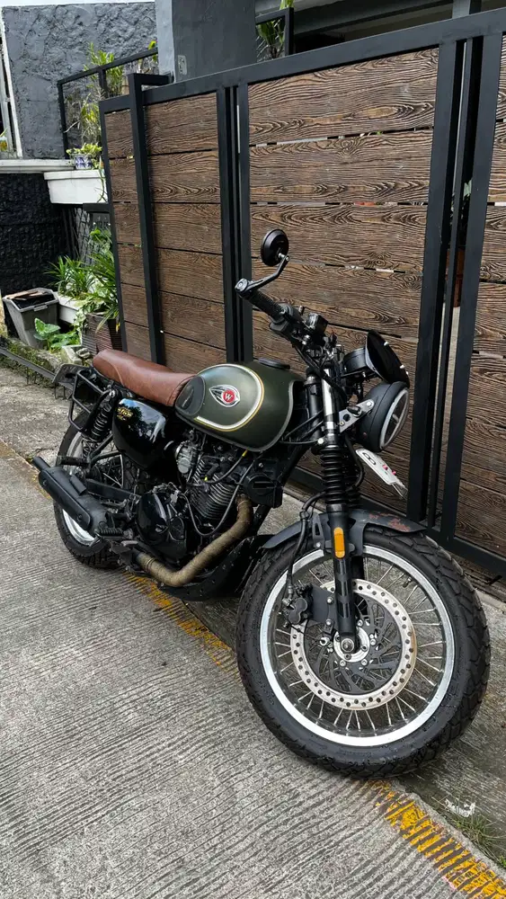 FOR SALE Kawasaki W175 SE (2018)