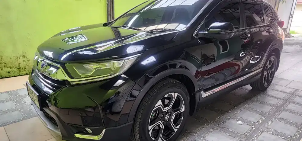 Dijual mobil crv hitam 1,5 turbo AT