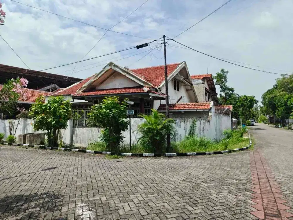 7 juta-an/ meter‼️ rumah hook medokan asri hiung tanah(luas tanah 393 m2)-Row jalan lebar
