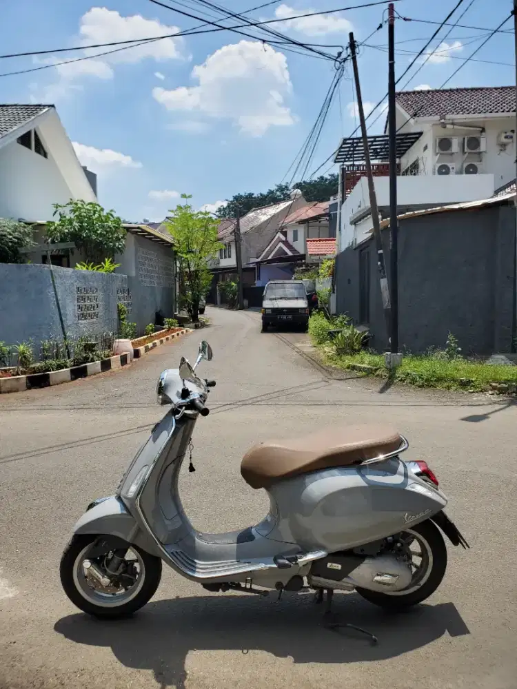 VESPA PRIMAVERA 2022 GREY