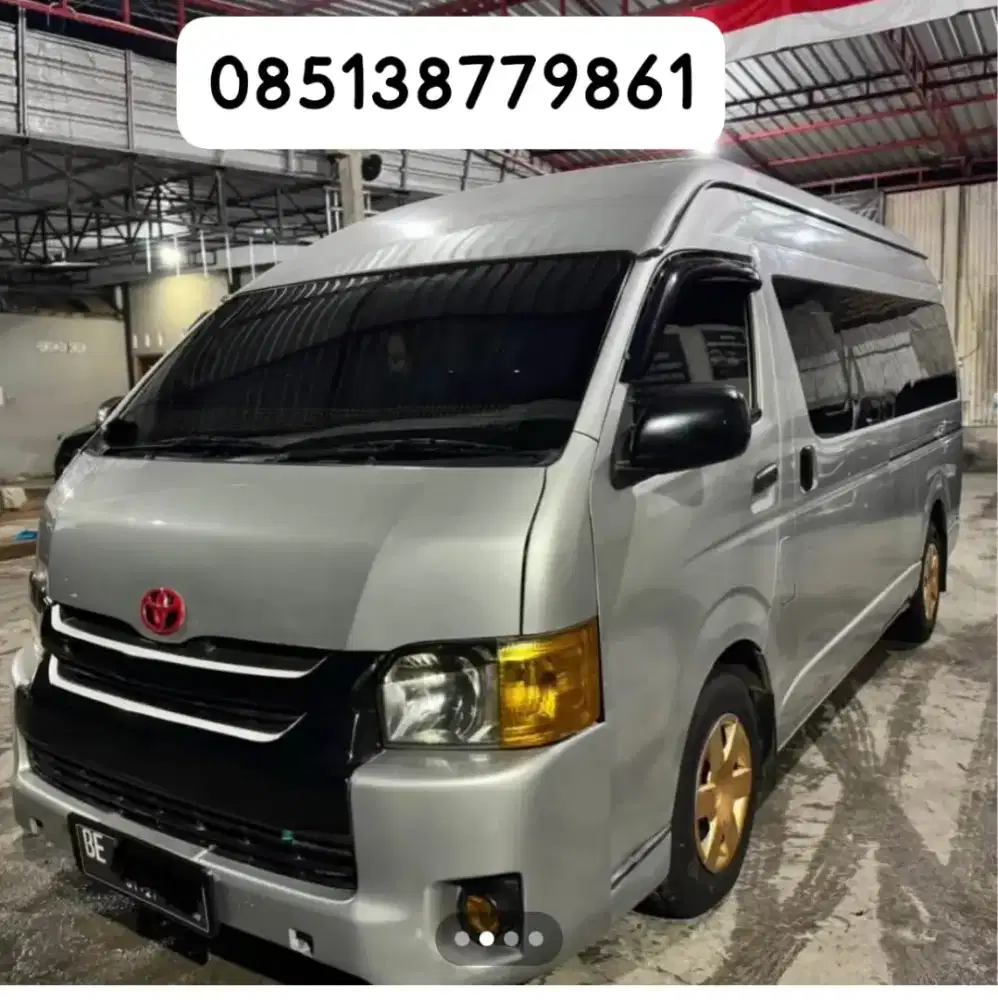 DI JUAL HIACE COMMUTER