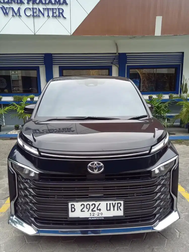 toyota voxy dec 2024