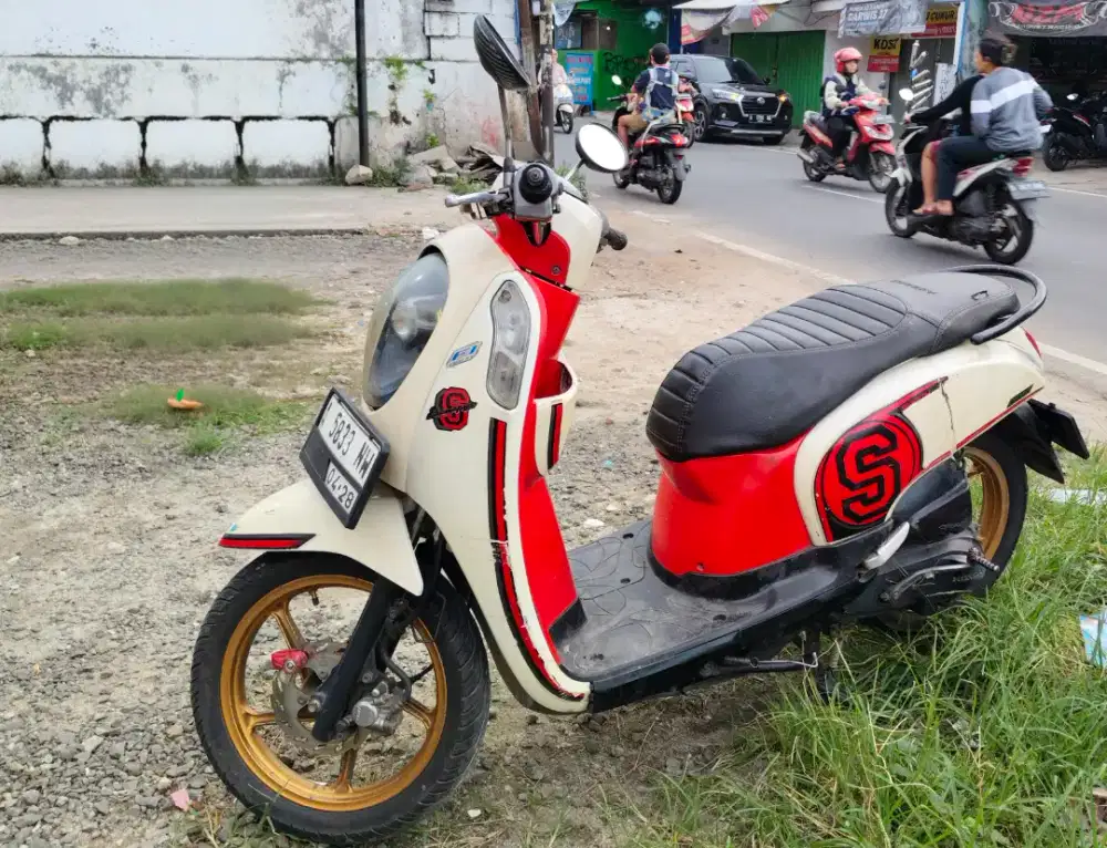 Motor Scoopy 2013