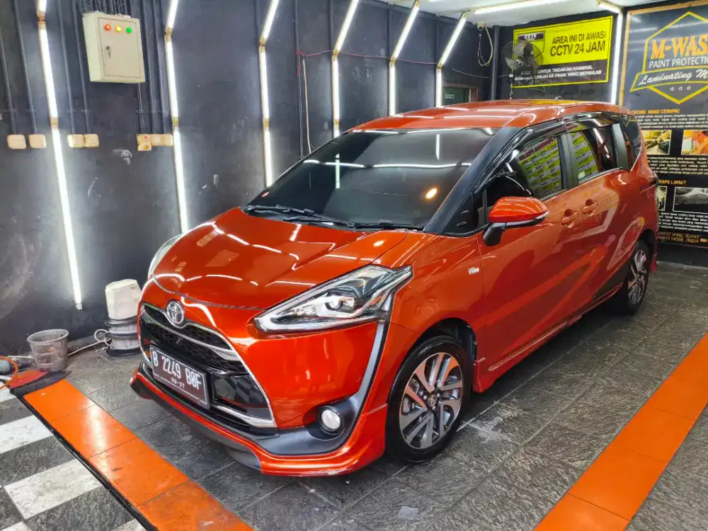 Sienta Q 1500cc Orange Metallic Mulusss Bagusss