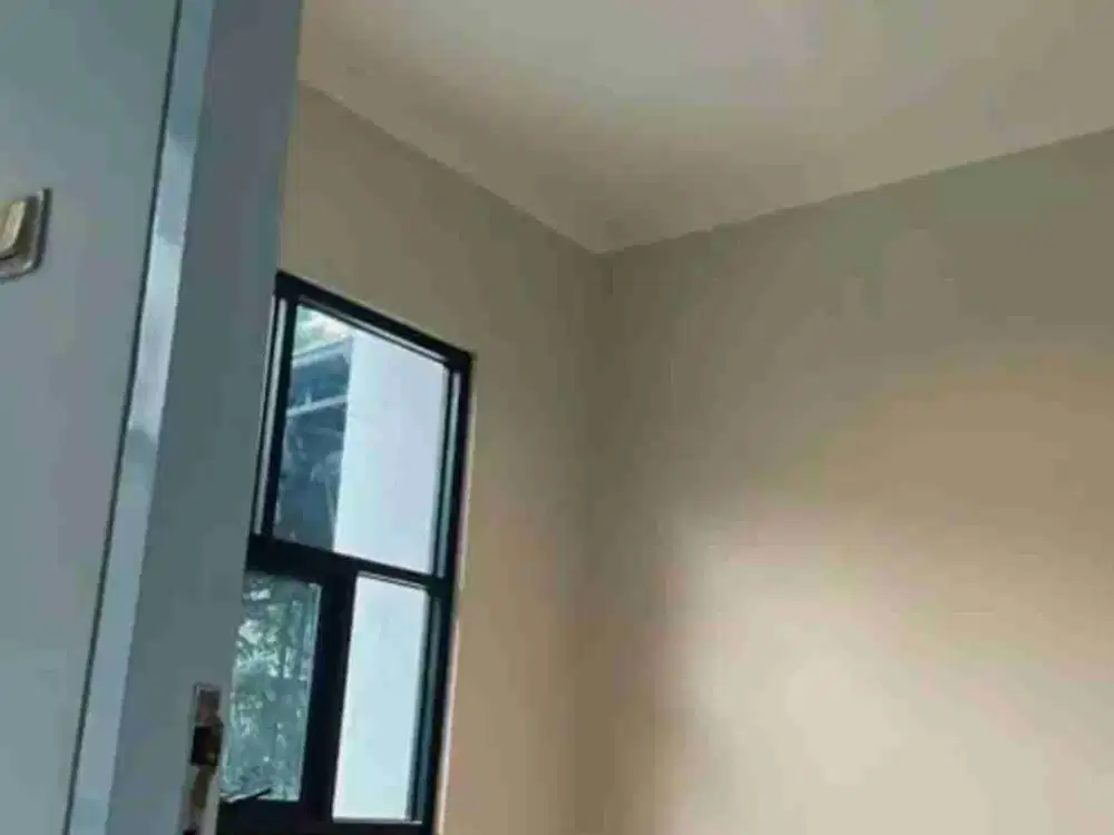 Dijual rumah 2lantai di Kota Wisata