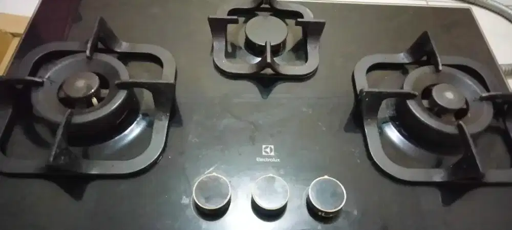 kompor tanam Electrolux 3 tungku