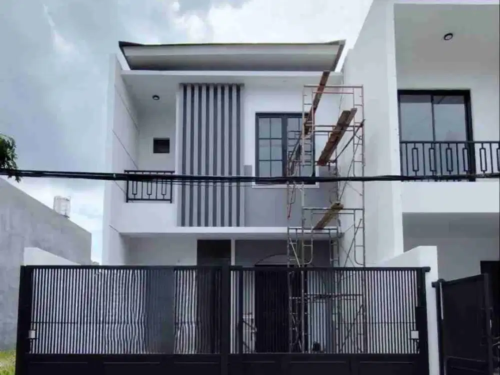 Rumah Baru gres 2 Lt di Araya Galaxy Bumi Permai dekat galaxy mall dan Merr