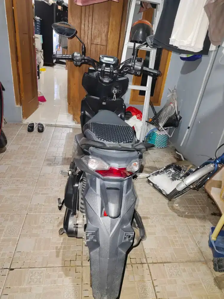 Beat Street CBS Hitam Dop