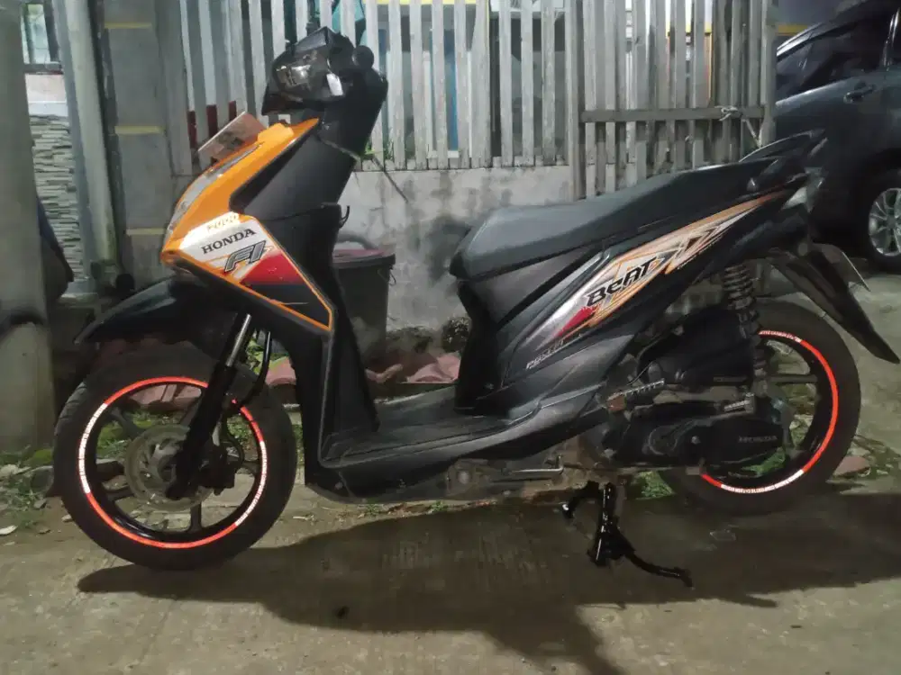 Dijual motor pemakaian sendiri beat 2013 stater kasar( 7,5 nego)