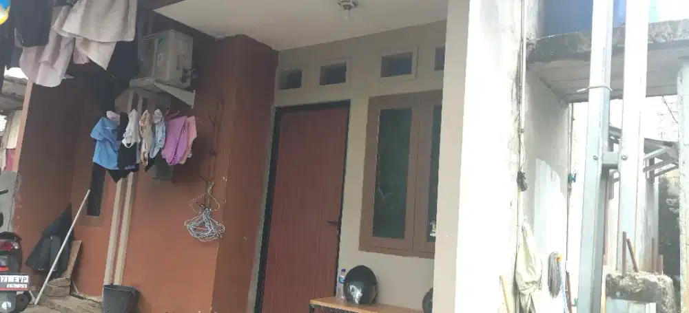 Di jual rumah Srengseng sawah Jagakarsa Selatan