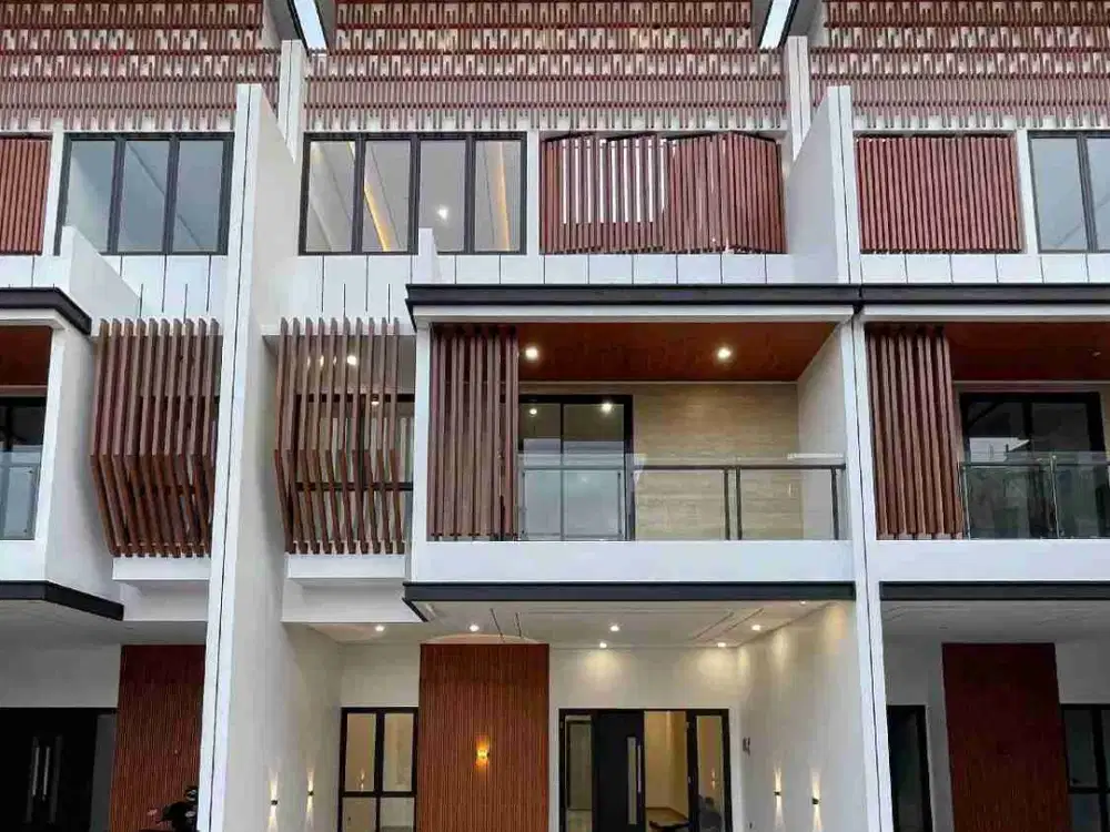 Rumah Baru Rooftop Dalam Townhouse Akses 2Mobil Lebar Dijakarta Selatan
