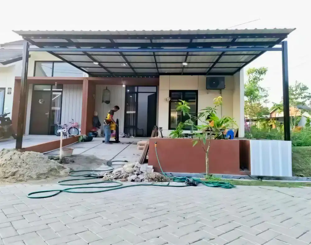 Kanopi baja ringan dan garasi