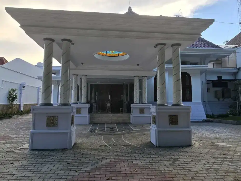 Dijual atau Disewakan Commercial Area Raya Darmo