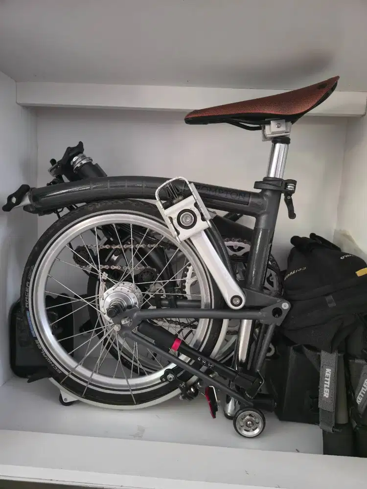 Dijual Sepeda Brompton metalic graphite grey S6L tahun 2019 akhir