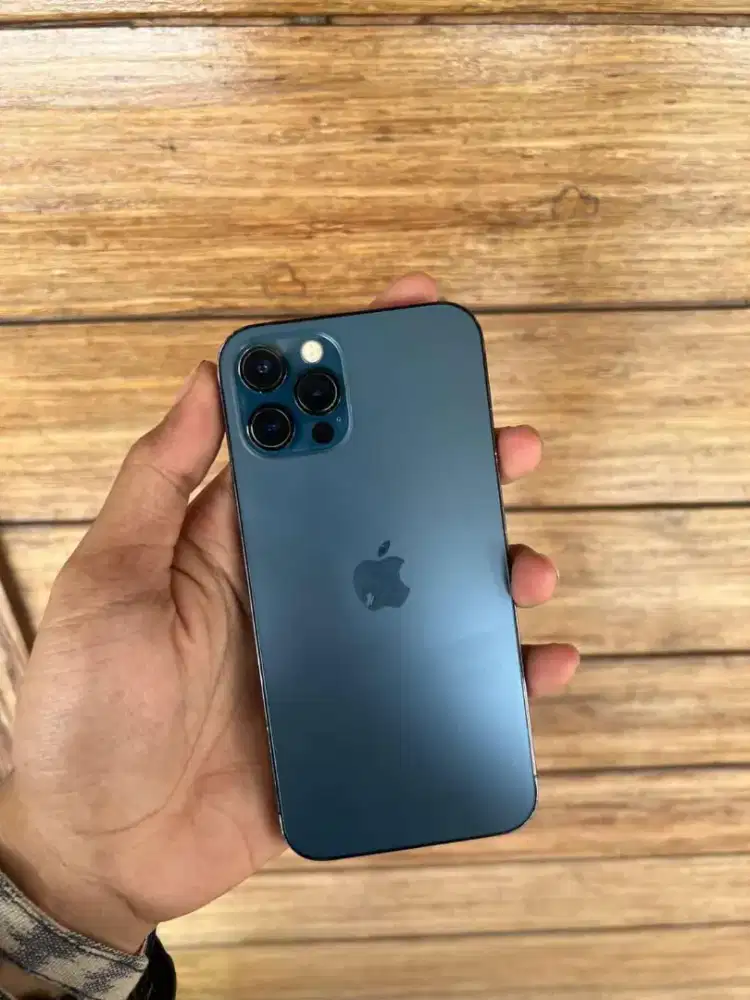 iPhone 12 Pro Blue