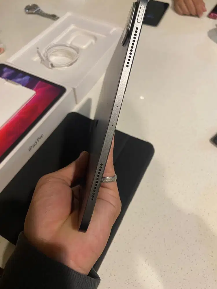 iPad Pro Gen 2 2020 128GB no minus