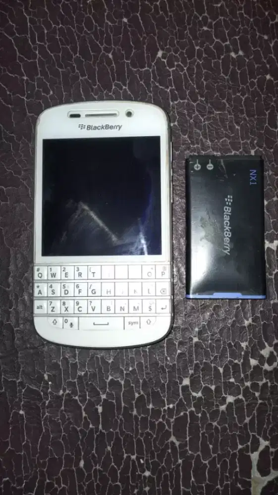 Blackberry Q10 hp only