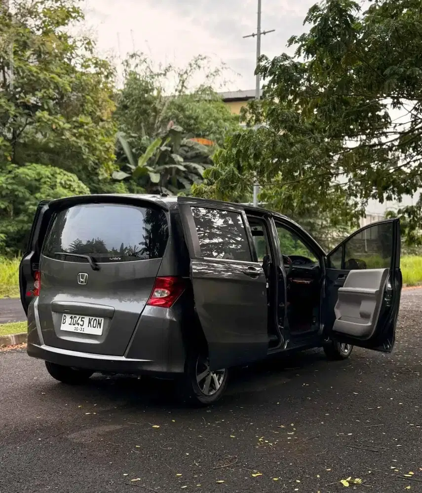 Honda Freed 2011 Bensin
