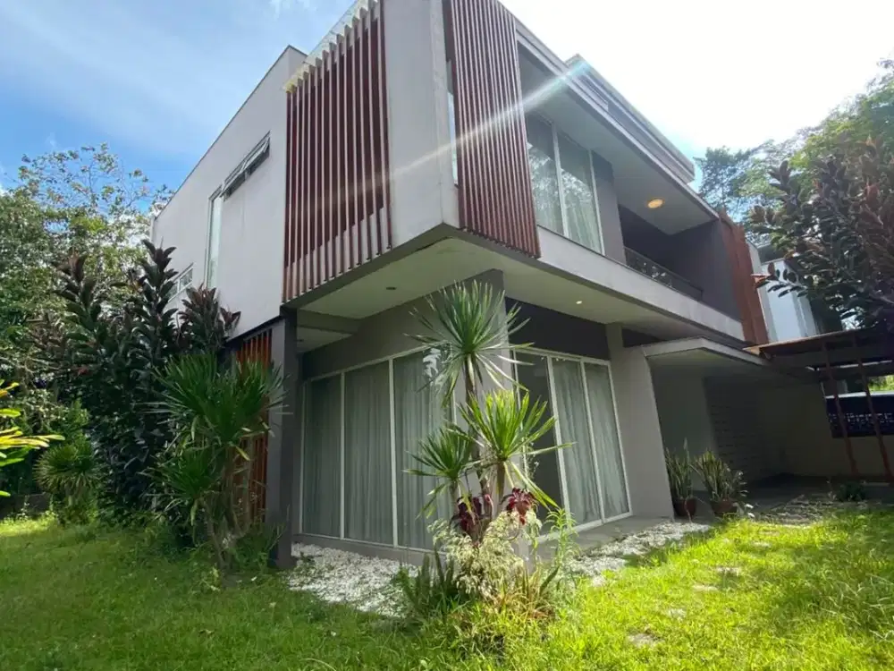 Rumah Mewah di The Green Hill Ciumbuleuit Bandung