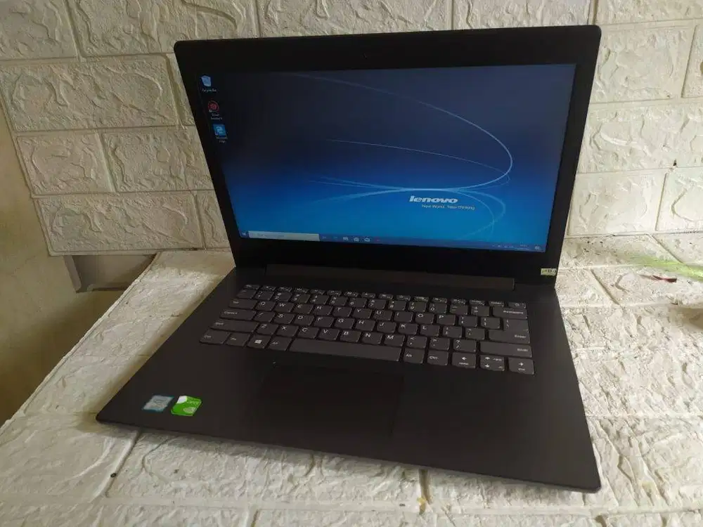 LAPTOP LENOVO IDEAPAD 320. Core i5 Gen 7. Dual VGA. RAM 8GB. SSD256GB.