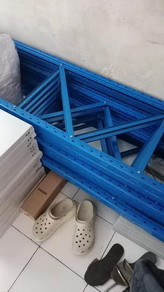 Stalum 100 Rak besi Gudang