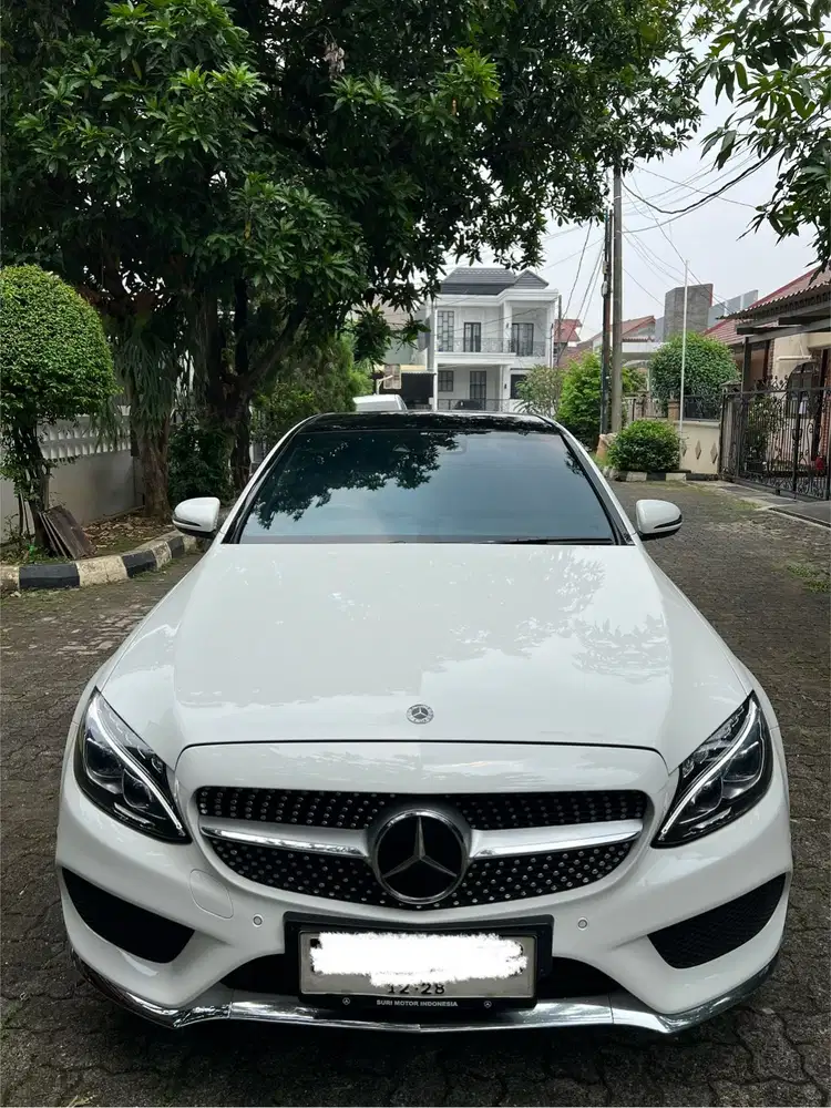 Mercedes-Benz C300 2018 Bensin