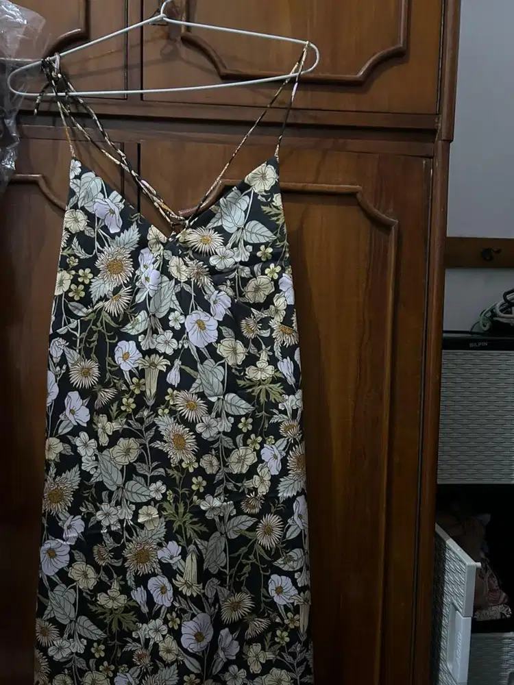 Celana dan Rok hnm, zara, marknspencer, mng, giordano