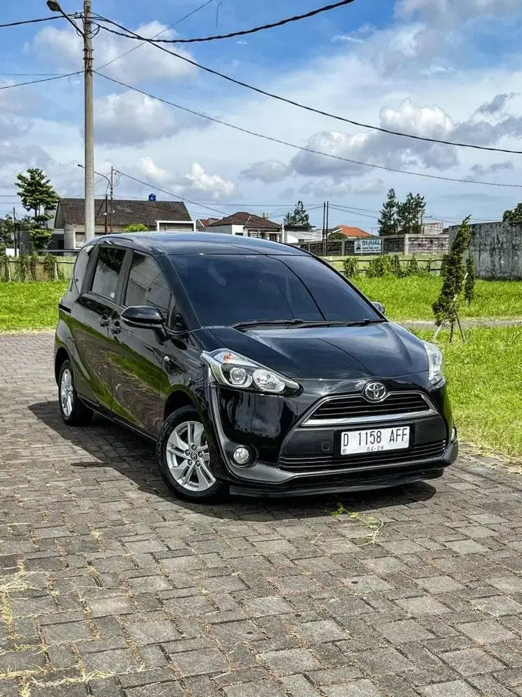 Dp 15 jt Toyota Sienta G 2017 Matic