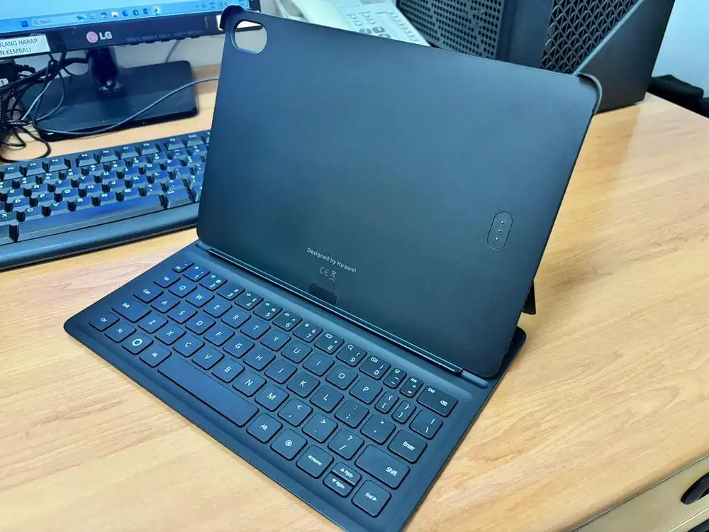 Huawei Keyboard Matepad 11.5 2025 Warna Hitam Belum Terpakai