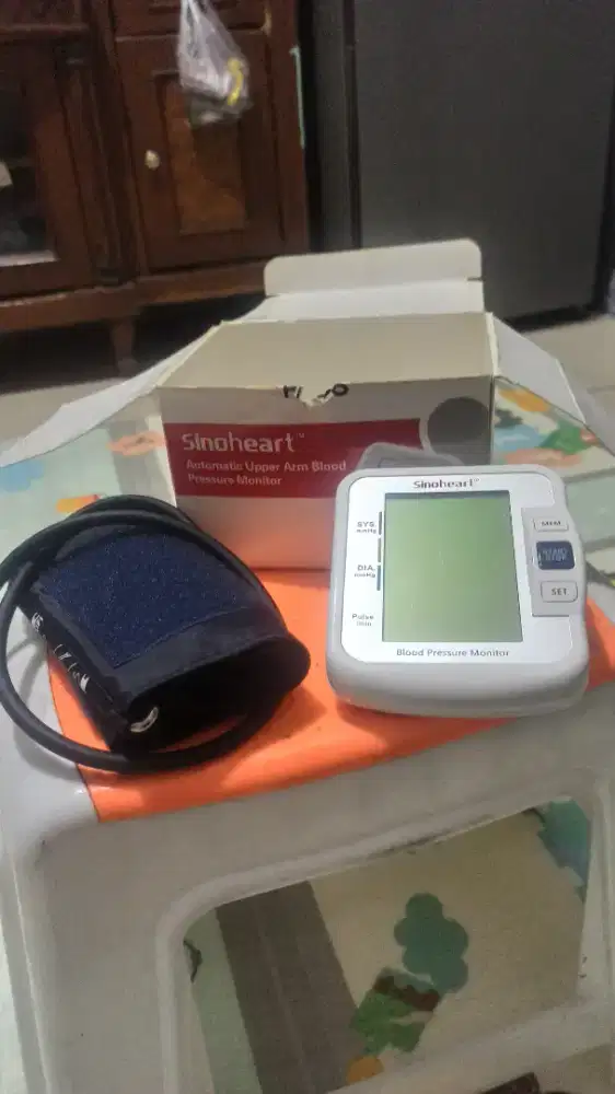 Tensi Meter merk Sinocare BA-801