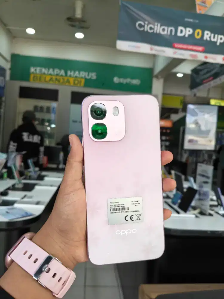 OPPO A6 SERIES FREE CICILAN BUNGA 0% PROSES CUKUP KTP