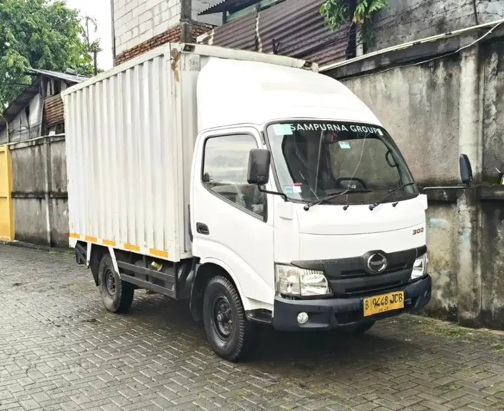 41rbKM+banBARU MURAH CDE Hino Dutro engkel 115 SD box besi 2022 bok