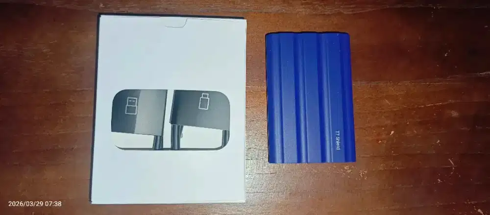 (boleh nego) 1TB SSD eksternal T7 shield